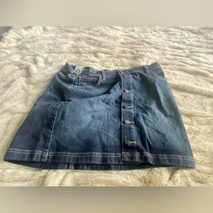 Old Navy NWT button down size 14 denim skirt